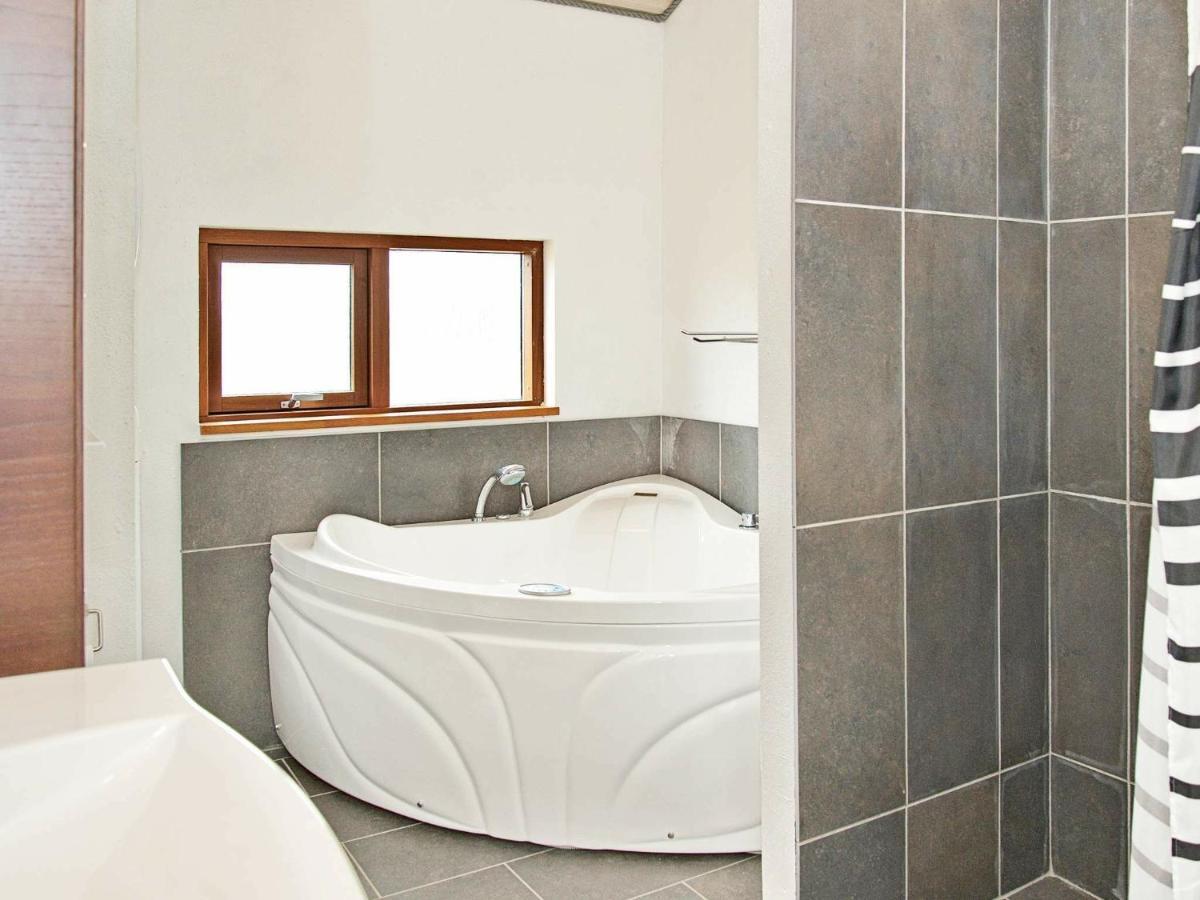 8 Person Holiday Home In Ulfborg Thorsminde Buitenkant foto